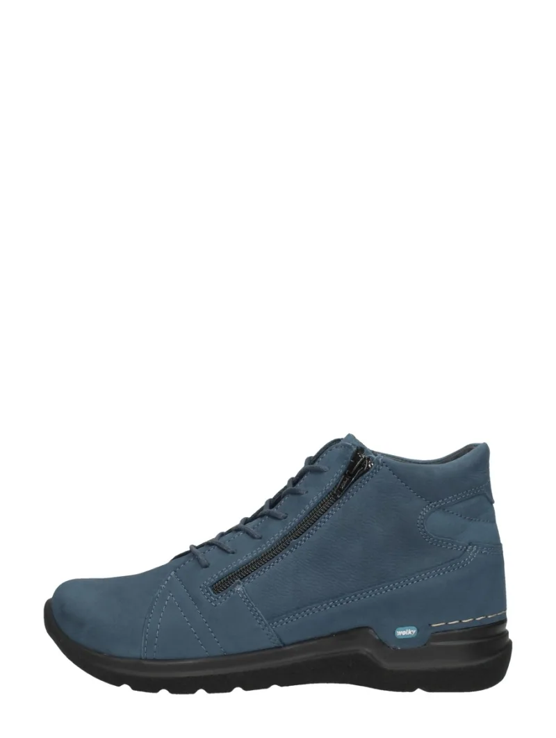 Wolky Why, hoge veterschoenen voor dames in licht blauw