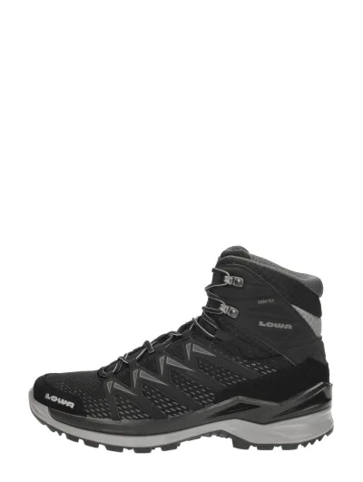 Lowa Innox Pro GTX Mid, hoge veterschoenen voor heren in zwart, foto 1 van 4
