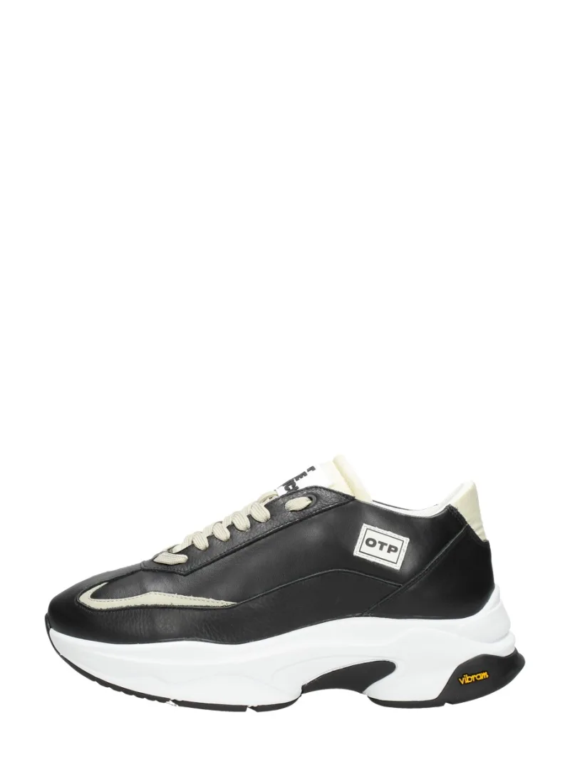 Off The Pitch Runner CR-3.0, lage sneakers voor heren in zwart