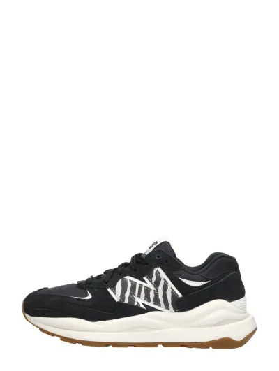 New Balance 5740, lage sneakers voor dames in zwart, foto 1 van 5