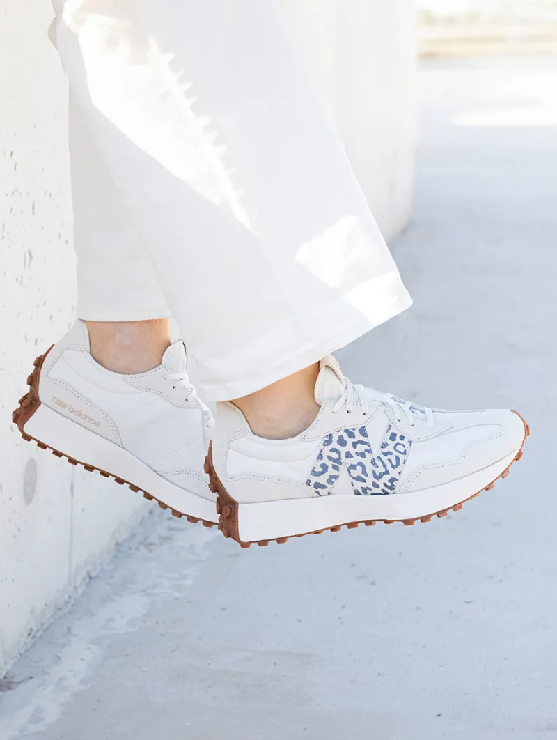 New Balance 327, lage sneakers voor dames in gebroken wit, foto 2 van 2