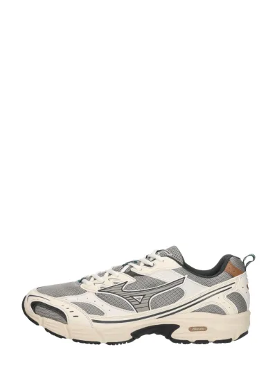 Mizuno MXR Casual, lage sneakers voor heren in gebroken wit, foto 1 van 4