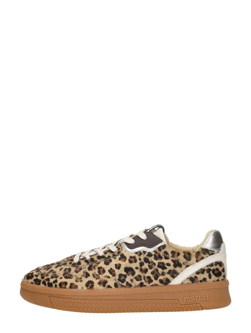 Maruti Yale, lage veterschoenen voor dames in beige
