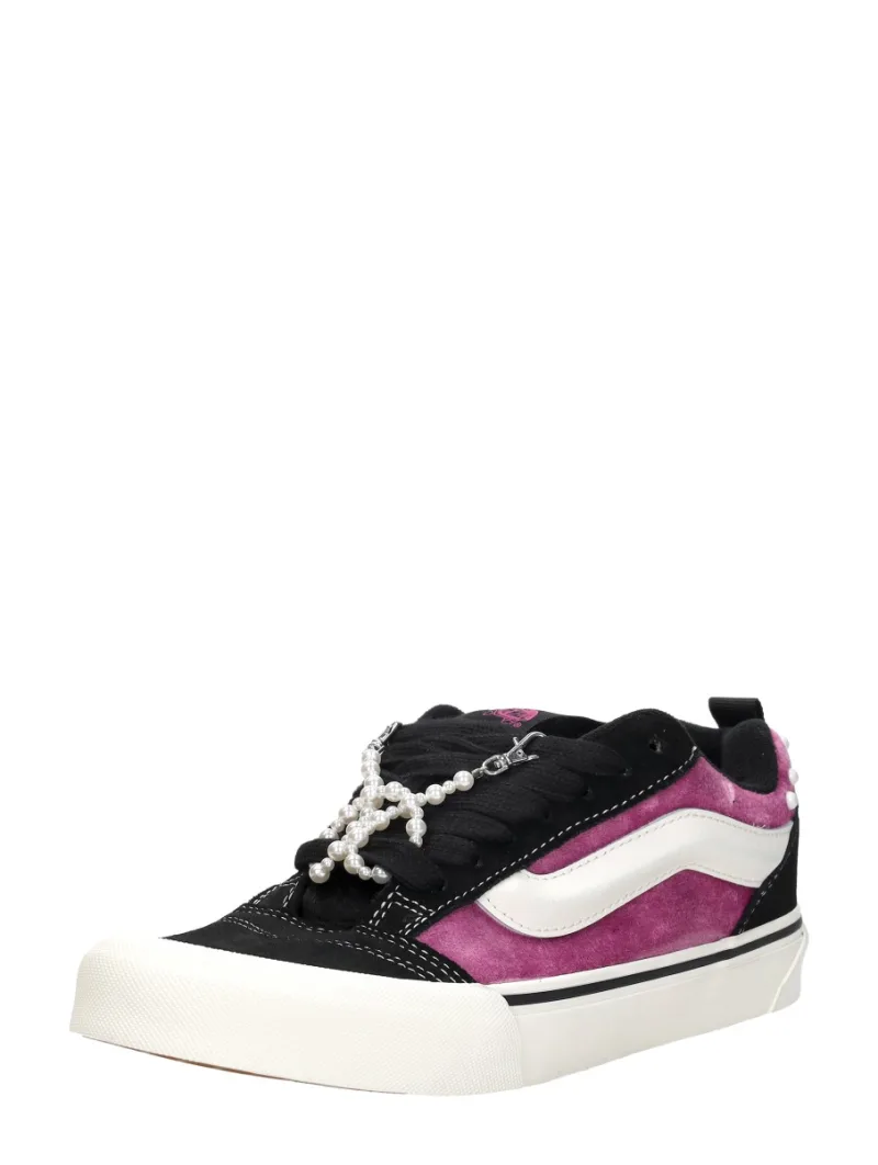 Vans Knu Skool Pearl, lage sneakers voor dames in zwart, foto 2 van 2