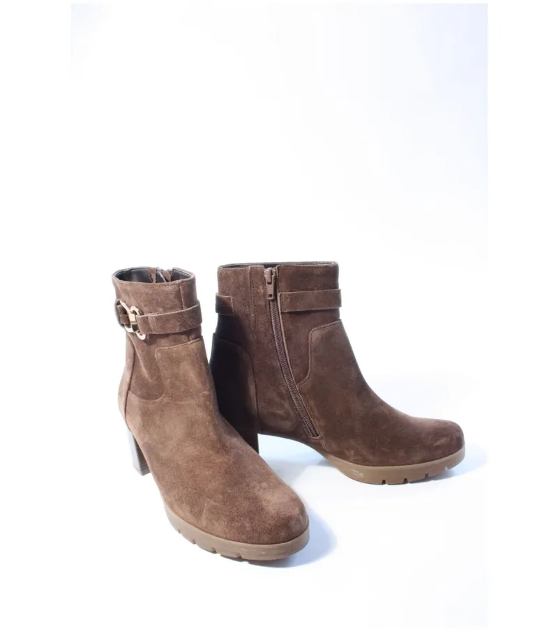Gabor 8030.02.004, enkellaarsjes & boots voor dames in bruin