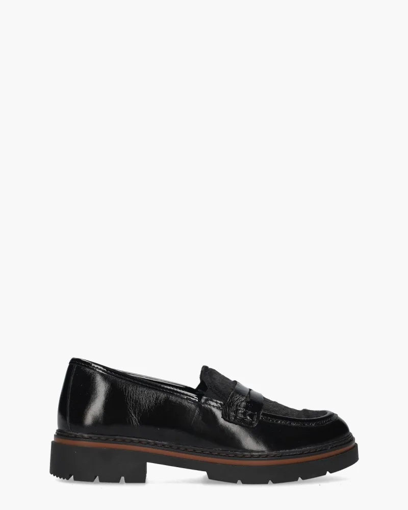 Cypres Ada, instappers & loafers voor dames in zwart