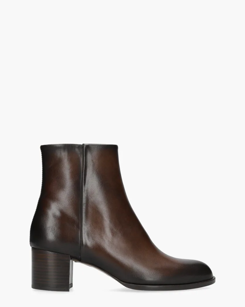 Magnanni 24900, enkellaarsjes & boots voor dames in donkerbruin