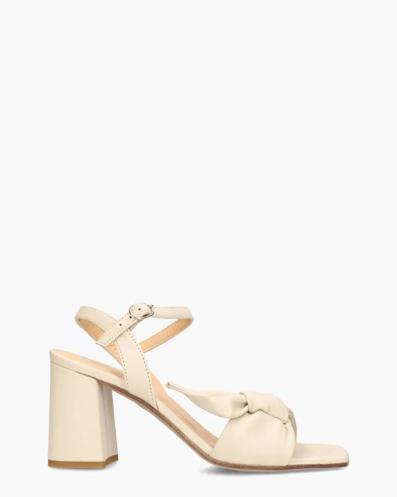 Cypres 2806 Lichtbeige, sandalen voor dames in beige