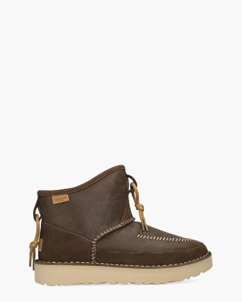 UGG Classic Campfire Crafted Regenerate Boot Burnt Cedar, enkellaarsjes & boots voor heren in bruin
